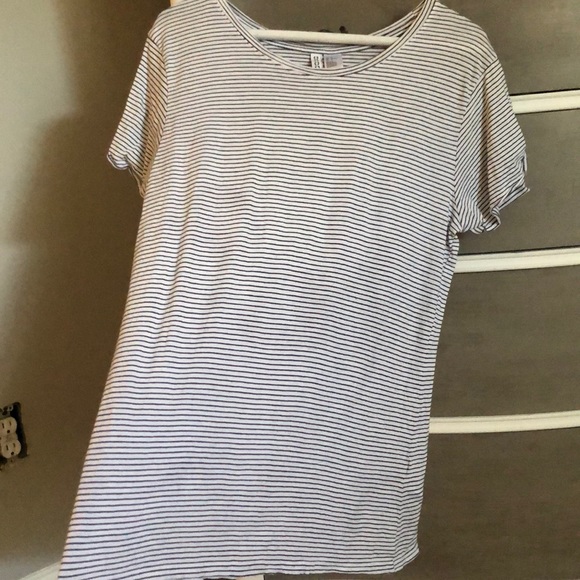 Striped Tee - Picture 2 of 3